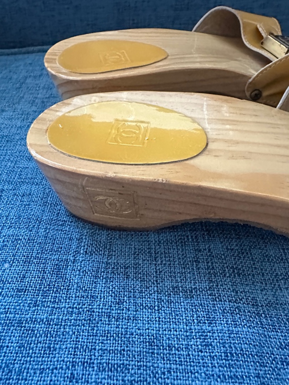 CHANEL Mustard Yellow Leather Slide Sandals with Wood-Effect Footbed - Picture 3 of 6